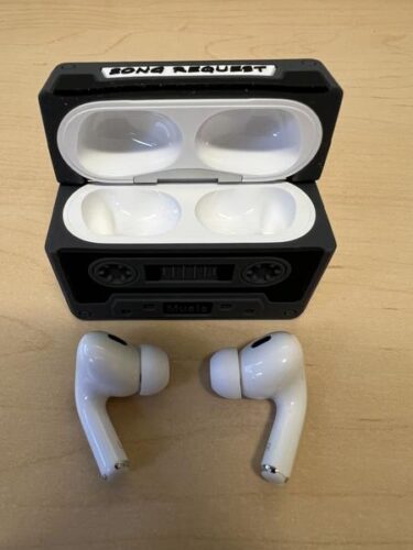 Apple AirPods Pro 2（エアーポッズ プロ 2） MagSafe充電ケース（USB-C）付き ワイヤレスヘッドフォン MTJV3J/A photo review